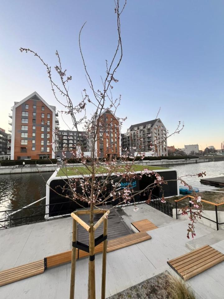 Dom Na Wodzie - Flohotel Gdańsk Exteriör bild
