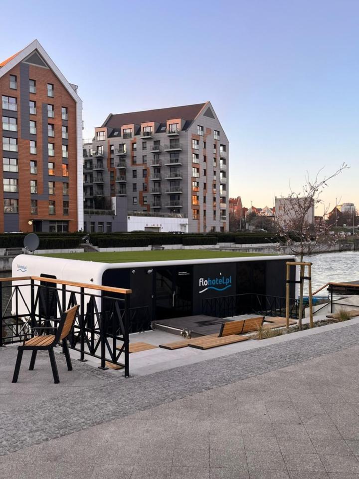 Dom Na Wodzie - Flohotel Gdańsk Exteriör bild